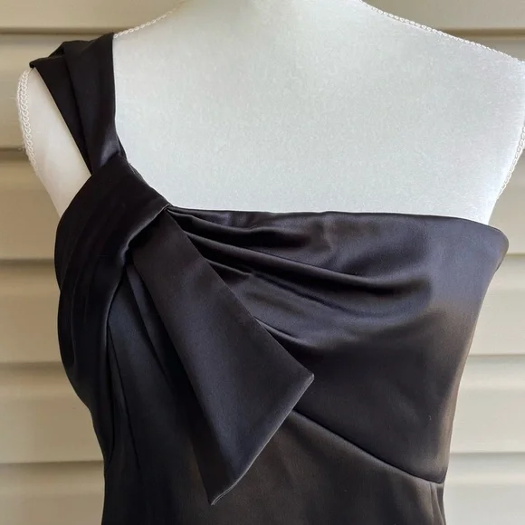 •Ellen Tracy• Black Satin One Shoulder Dress - Size 10 - Picture 3 of 8